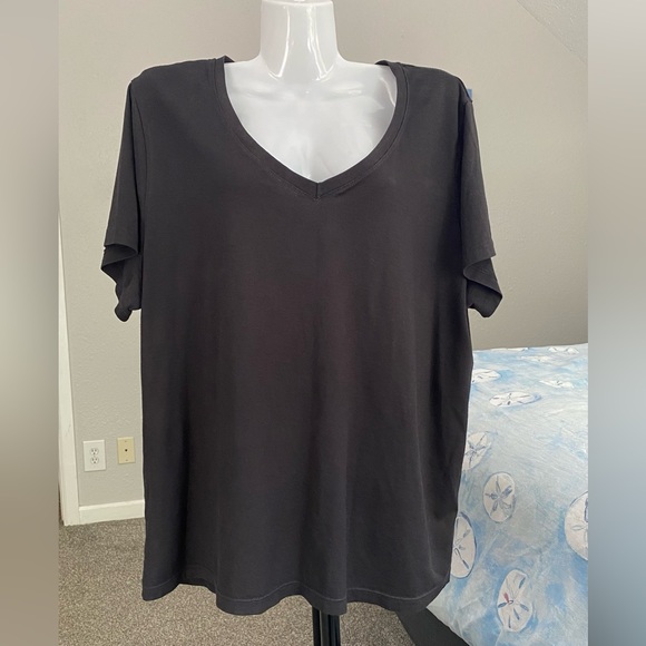 Black V-Neck T-Shirt Time And Tru - Picture 6 of 8